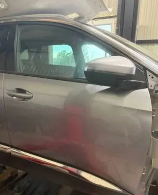 Peugeot 3008 II Front door