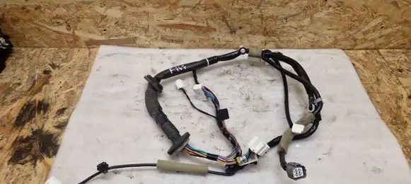 Subaru XV I Front door wiring loom 81820FJ070 130703 059953