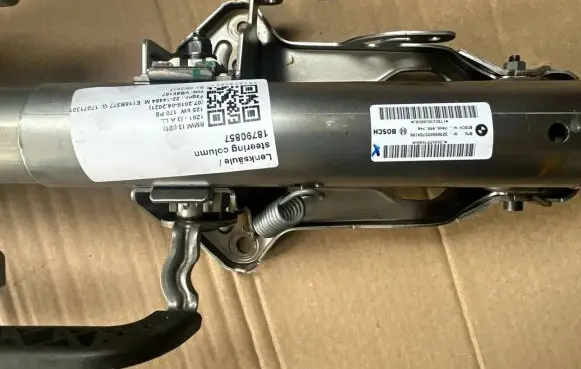 BMW i3 Steering wheel axle set 6865576 7046955746 17B223810068J