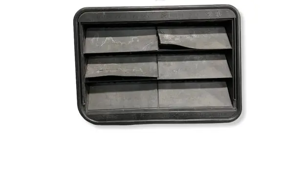 BMW 4 F32 F33 Quarter panel pressure vent 9176945