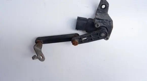 BMW 2 F46 Front height sensor lever 6867646 1441500124