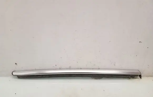 Mercedes-Benz R W251 Rear side glass trim 