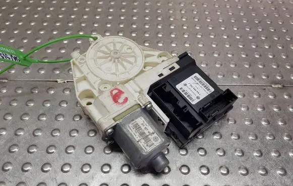 Skoda Octavia Mk2 (1Z) Front door window regulator motor S27698949 1K0959792J