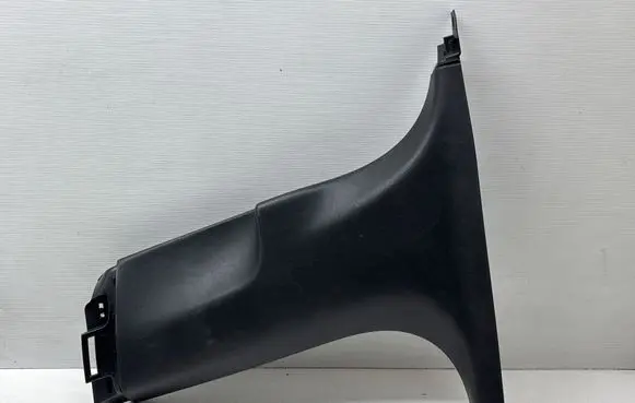 Tesla Model 3 (B) pillar trim (bottom) 108629600J 039673568