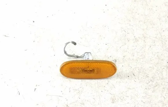 Mercedes-Benz Sprinter W901 W902 W903 W904 Front fender indicator light A9068201456 01145300
