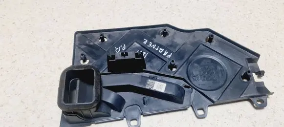 Peugeot Partner Dashboard lower bottom trim panel 9680933880