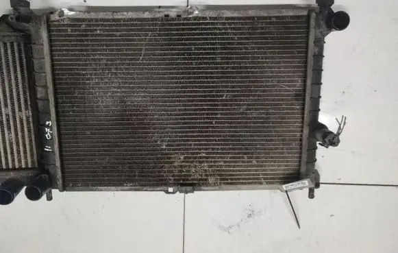Opel Astra F Coolant radiator 