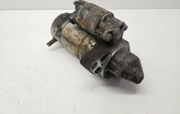 Toyota Avensis T270 Starter motor 281004920