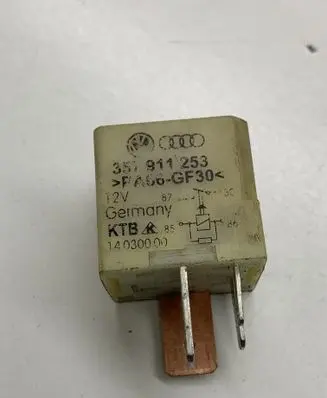 Volkswagen Golf IV Other relay 357911253