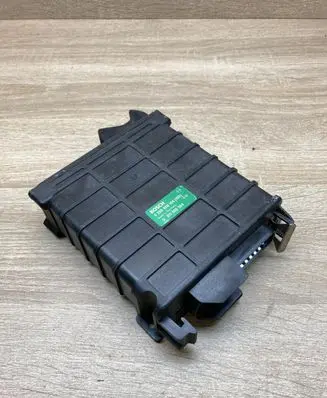 Audi 80 90 B3 Engine control unit/module ECU 811906264 0280800104