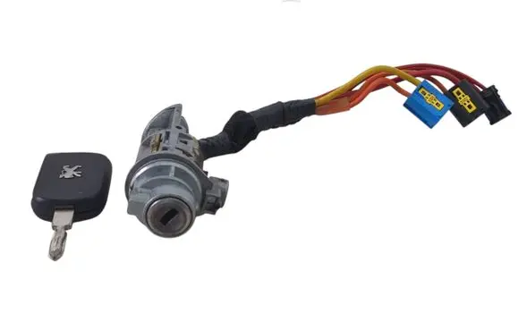 Peugeot 607 Ignition lock N0500109