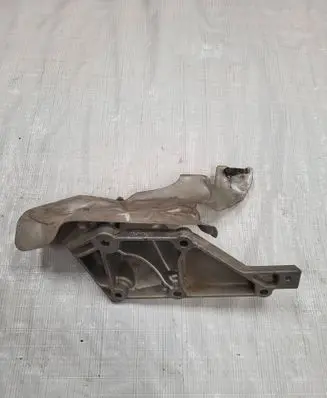 Mercedes-Benz GL X166 Engine mounting bracket A2782236704