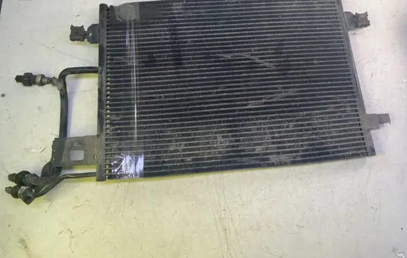 Volkswagen PASSAT B5 A/C cooling radiator (condenser) 8D0260401 4825941 4945635