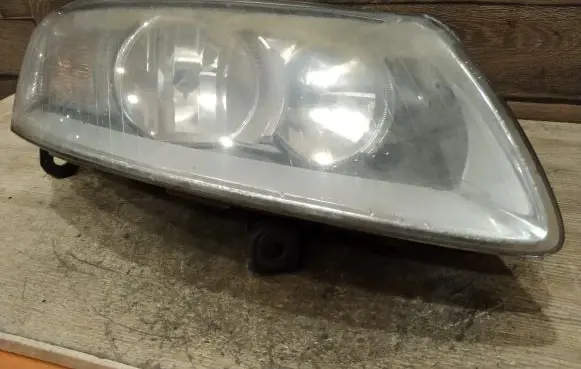 Audi A6 S6 C6 4F Headlight/headlamp