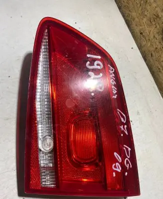 Volkswagen PASSAT B7 Tailgate rear/tail lights 605622