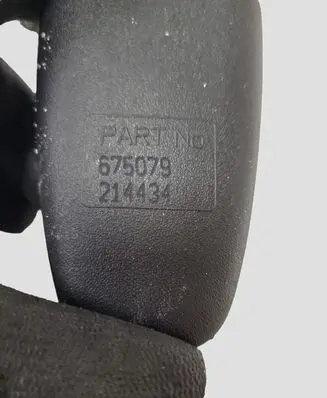 Volvo XC90 Middle seatbelt buckle (rear) 675079
