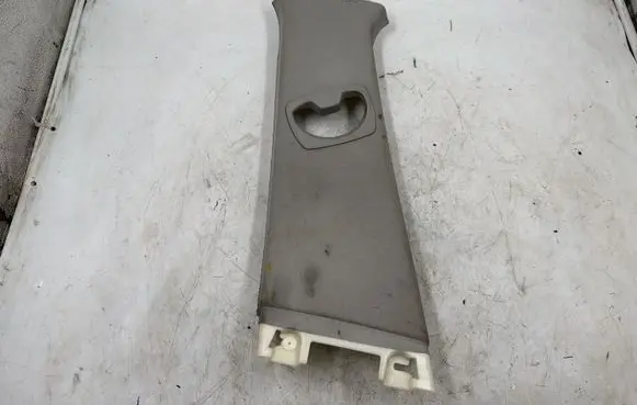 BMW 3 E90 E91 (B) pillar trim (top) 52107010