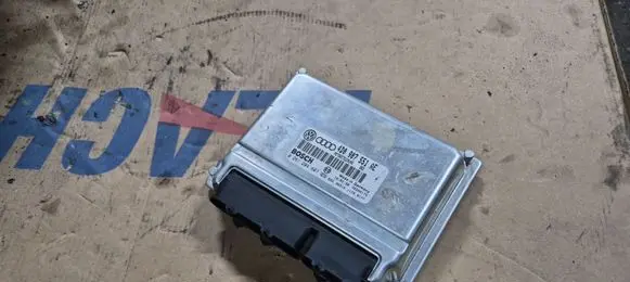 Audi A6 S6 C5 4B Engine control unit/module 4D0907551AE 0261204807
