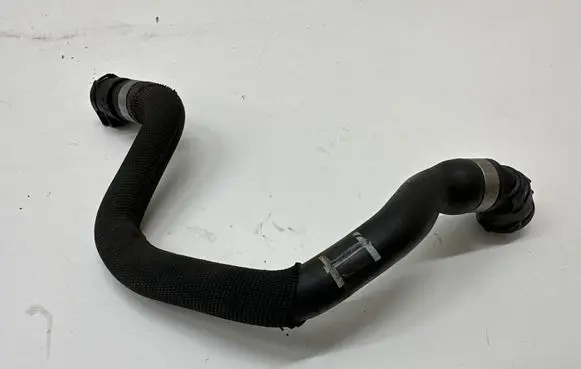 BMW 2 F46 Engine coolant pipe/hose