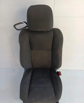 Dodge Challenger Front passenger seat 