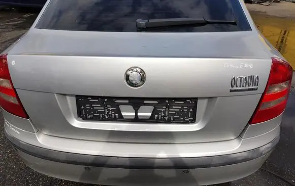 Skoda Octavia Mk2 (1Z) Tailgate/trunk/boot lid