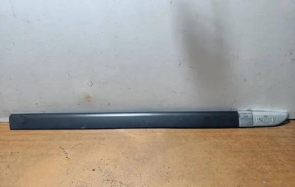 Renault Laguna II Front door trim (molding) 8200036021