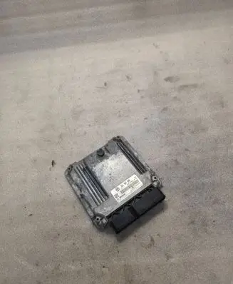 Volkswagen PASSAT B6 Engine control unit/module 03L907309 1039S30090 0281015029