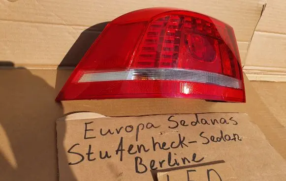 Volkswagen PASSAT B7 Rear/tail lights 3AE945207B