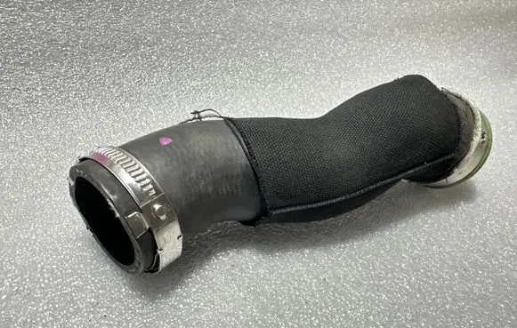Porsche Cayenne (92A) Intercooler hose/pipe 7P0145943