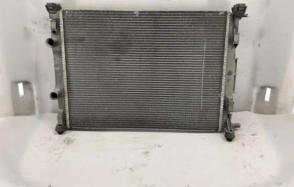 Renault Scenic II - Grand scenic II Coolant radiator 876963Q 8200357536 RA1110