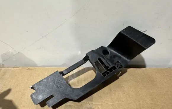BMW X5 F15 Headlight/headlamp mounting bracket 6002TM0169