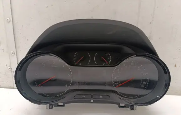 Opel Crossland X Speedometer (instrument cluster) 9826134880