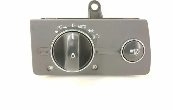 Mercedes-Benz E W211 Light switch 2115450104 A2115450104