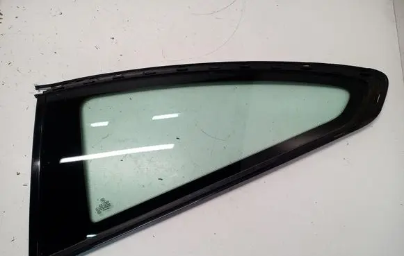 Rear side window