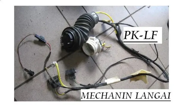 Volkswagen PASSAT B4 Front door wiring loom/harness boot VW879321