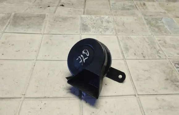 Mercedes-Benz C AMG W203 Horn signal A28657625 000233 007728