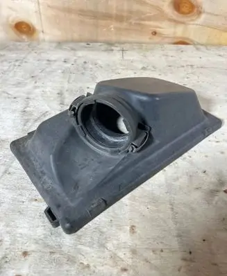 BMW 7 E38 Air filter box cover 9657313