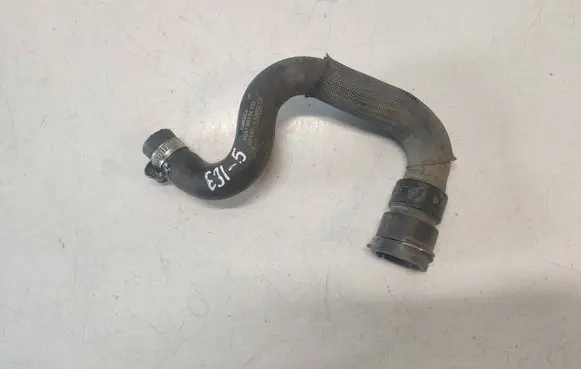 Engine coolant pipe/hose