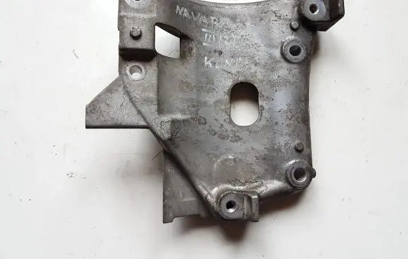 Nissan Navara D23 A/C compressor mount bracket 926140604R