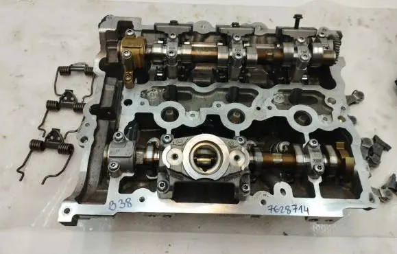 Mini One - Cooper F56 F55 Engine head 7628714