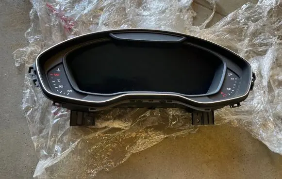 Audi Q5 SQ5 Speedometer (instrument cluster) 8W5920890 8W5920890C