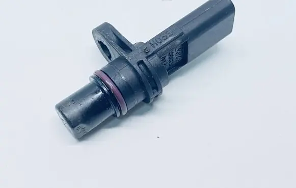 Volkswagen Golf VII Camshaft position sensor 04L907601