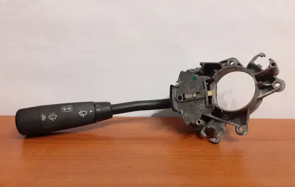 Mercedes-Benz E W210 Indicator stalk 5218 A2105450110