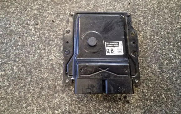 Subaru Legacy Engine control unit/module 22765AJ15A