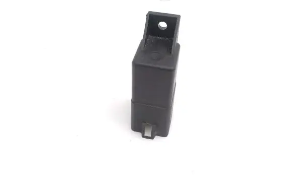 Volvo XC60 Glow plug pre-heat relay 31342686 0281003047