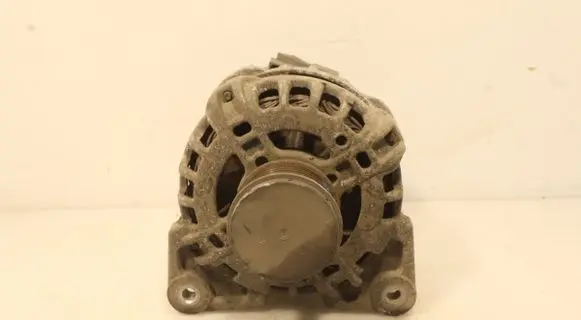 Dacia Dokker Generator/alternator 231001956R
