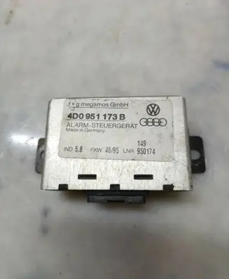 Audi A4 S4 B5 8D Alarm control unit/module 4D0951173B 950174