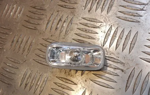 Audi A6 S6 C6 4F Front fender indicator light 8E0949127 39212