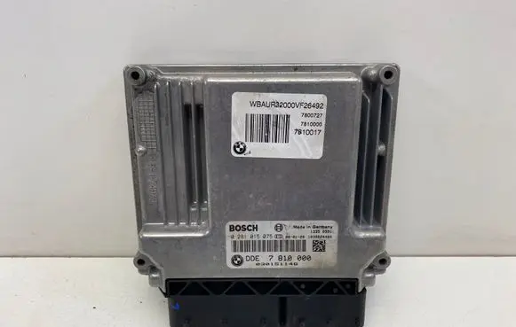 BMW 1 E82 E88 Engine control unit/module 7810000 0281015075