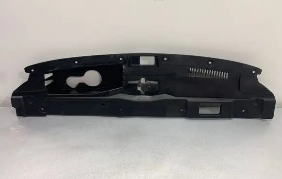 Engine bonnet/hood lock trim molding